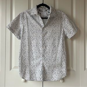 Denim & Flower Short Sleeve Button Down (EUC) – Blue Floral, Small